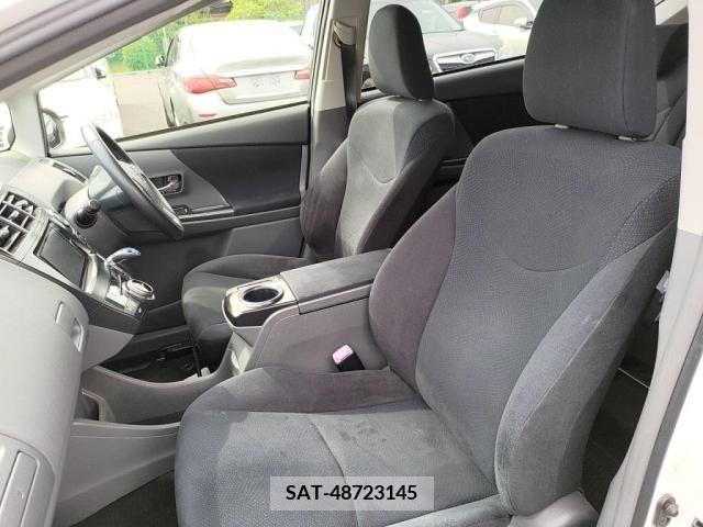 Toyota PRIUS ALPHA 2014-01 386564-21