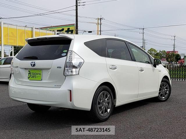 Toyota PRIUS ALPHA 2014-01 386564-1