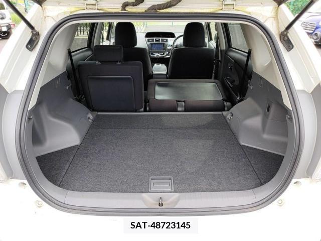 Toyota PRIUS ALPHA 2014-01 386564-25