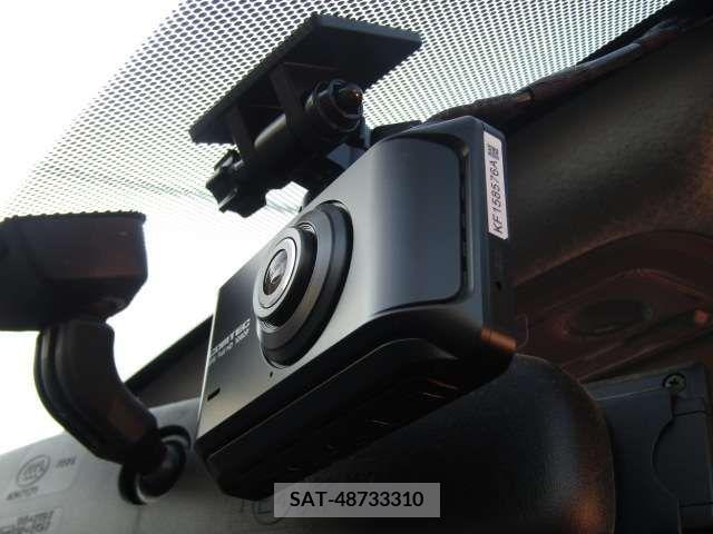 Toyota VOXY 2015-08 215697-11