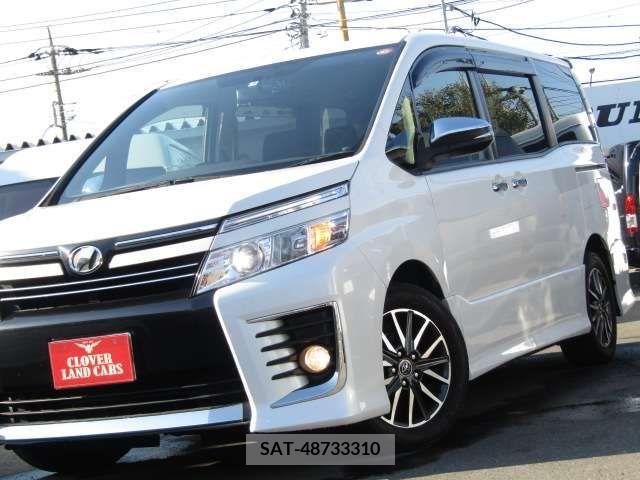 Toyota VOXY 2015-08 215697-17