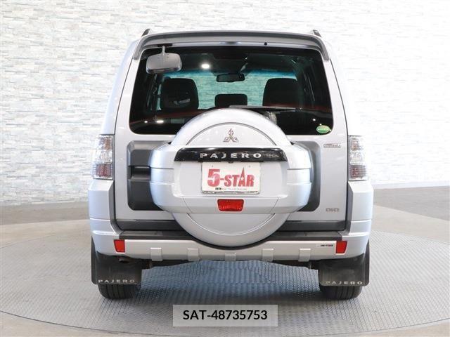 Mitsubishi PAJERO 2013-05 207605-7