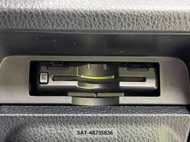 Toyota VOXY 2015-12 341186-4