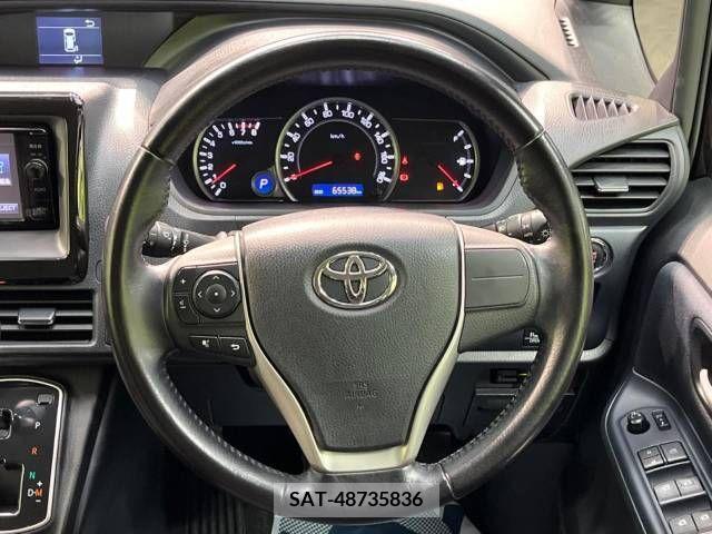 Toyota VOXY 2015-12 341186-13