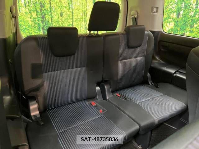 Toyota VOXY 2015-12 341186-9