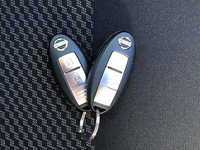 Nissan NOTE 2017-03 13721-23
