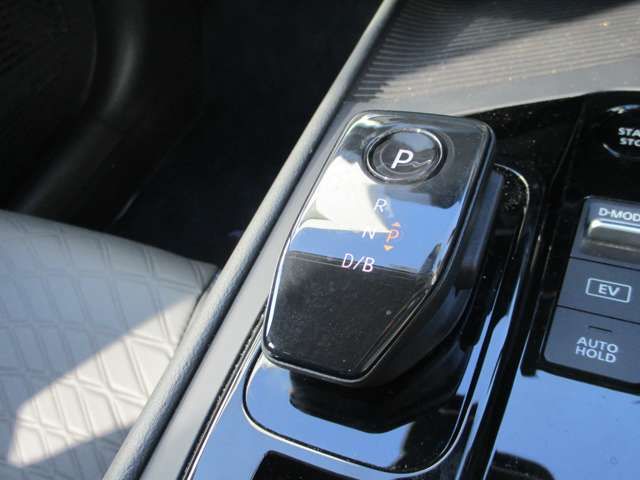 Nissan NOTE 2023-03 180585-8