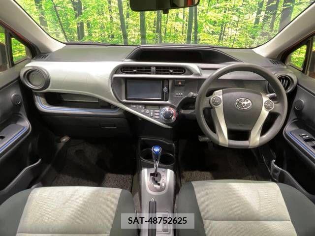 Toyota AQUA 2014-06 314016-1