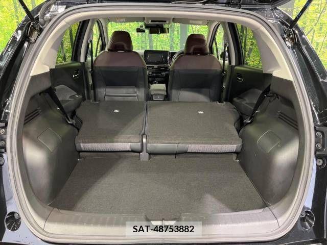 Nissan AURA 2023-06 208423-10