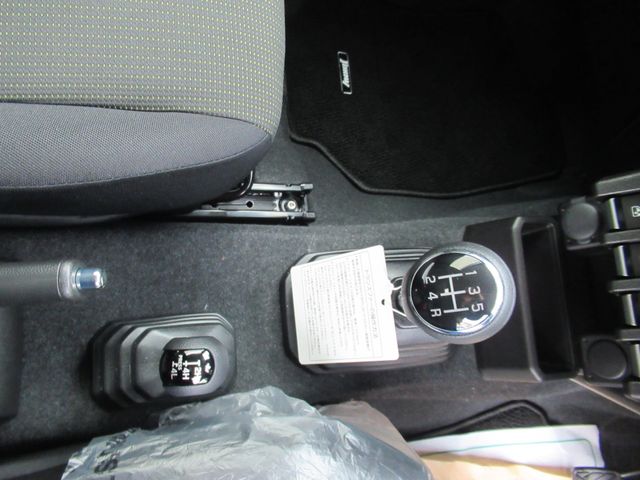 Suzuki JIMNY 2023-11 181469-3