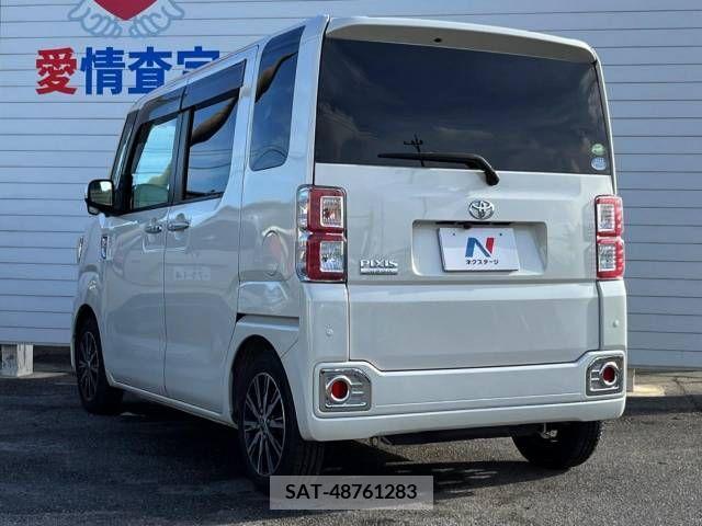 Toyota Pixis Mega 2019-01 330301-3
