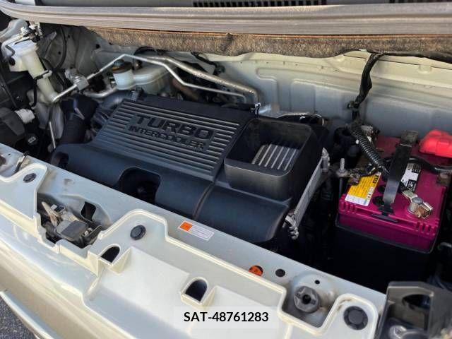 Toyota Pixis Mega 2019-01 330301-13