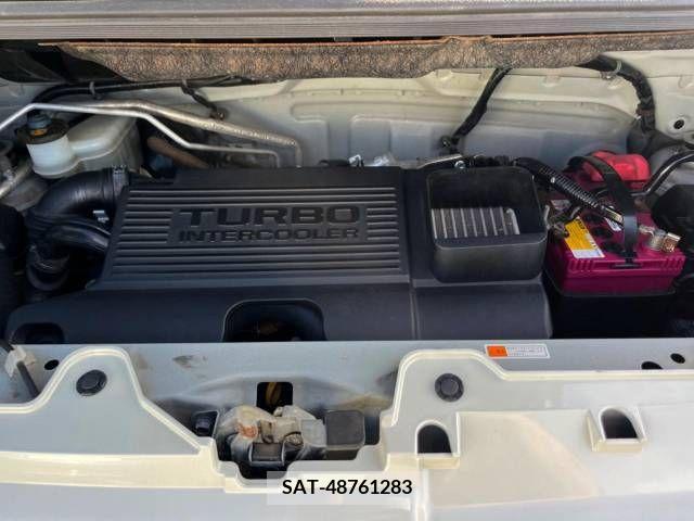 Toyota Pixis Mega 2019-01 330301-12
