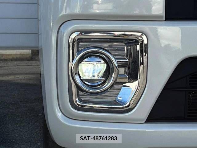 Toyota Pixis Mega 2019-01 330301-11