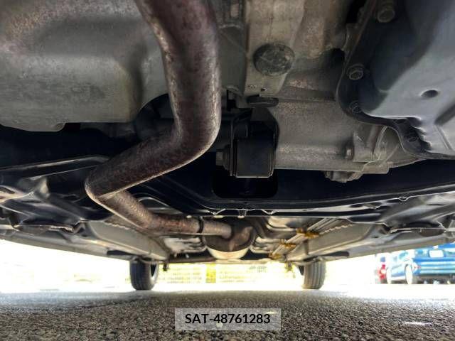 Toyota Pixis Mega 2019-01 330301-19