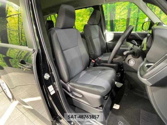 Toyota NOAH 2023-04 204474-8