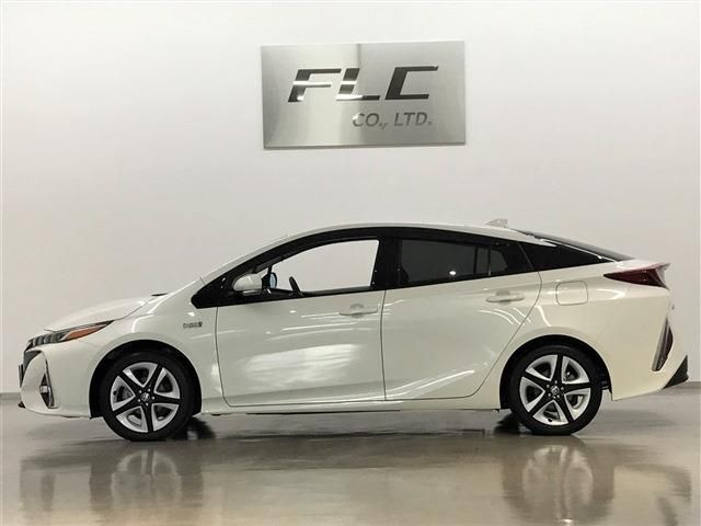 Toyota PRIUS PHV 2017-08 3661-2