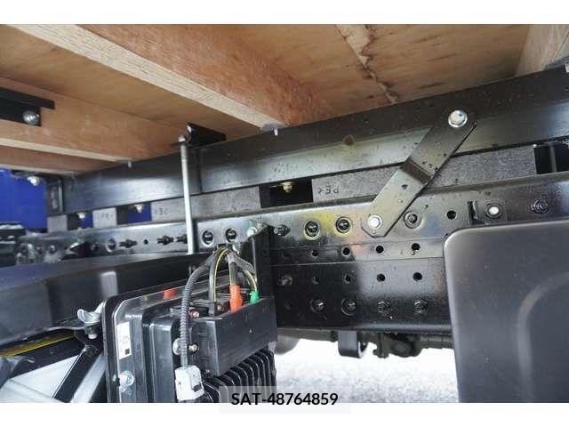 Mitsubishi CANTER 2023-11 333530-10