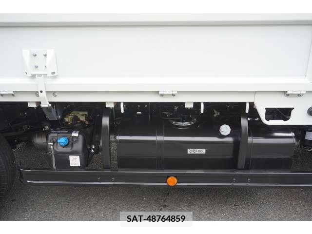 Mitsubishi CANTER 2023-11 333530-18