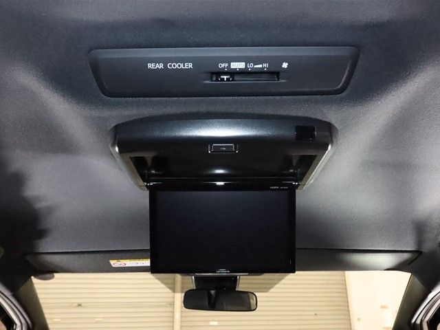 Toyota VOXY 2021-03 28272-18