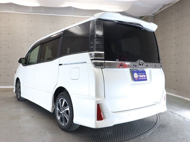 Toyota VOXY 2021-03 28272-24