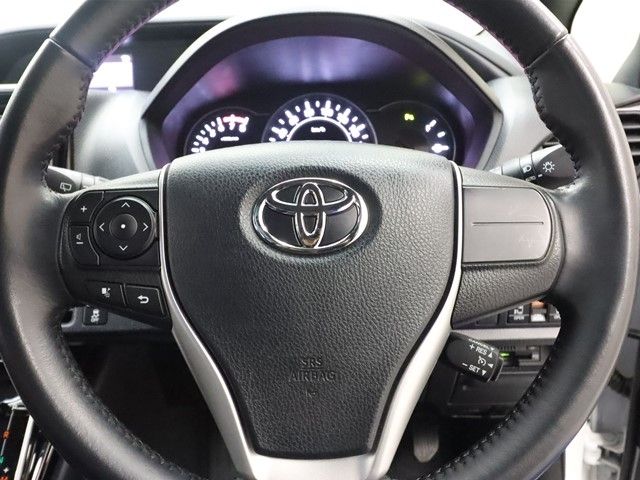 Toyota VOXY 2021-03 28272-10
