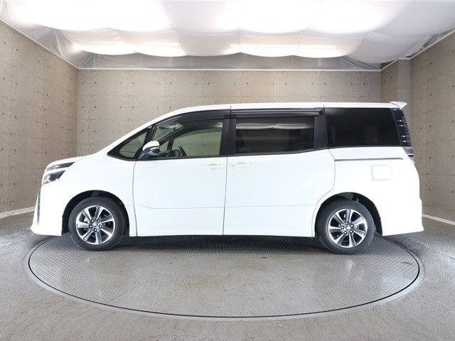 Toyota VOXY 2021-03 28272-25