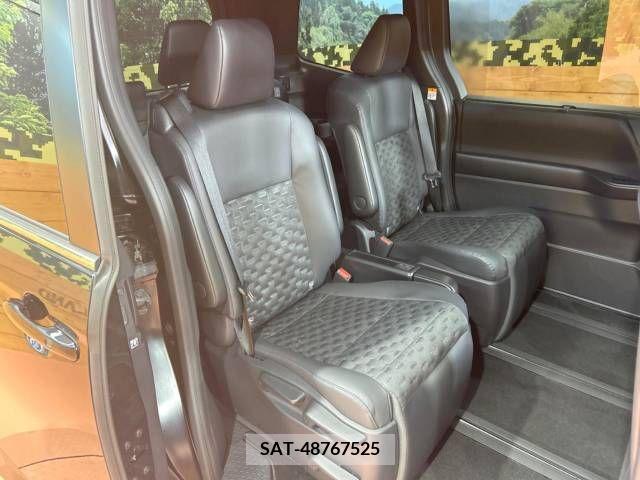 Toyota VOXY 2022-06 288991-9