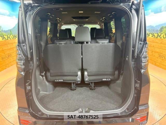 Toyota VOXY 2022-06 288991-11