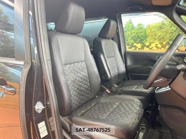 Toyota VOXY 2022-06 288991-8