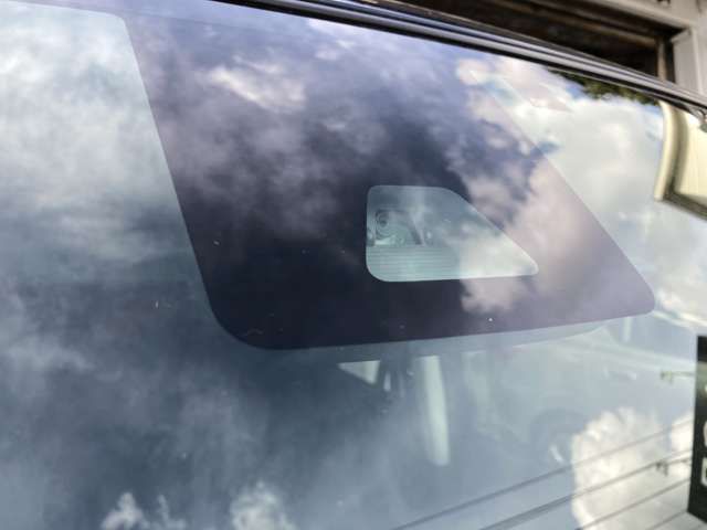 Toyota ROOMY 2017-03 12114-7
