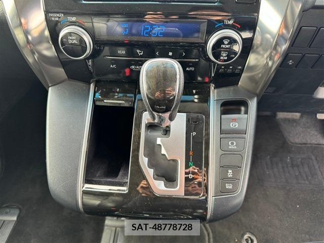 Toyota VELLFIRE 2017-08 212167-22