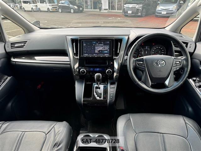 Toyota VELLFIRE 2017-08 212167-1