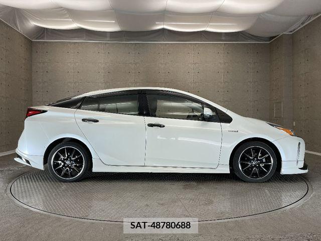 Toyota PRIUS 2019-02 224314-6
