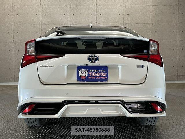 Toyota PRIUS 2019-02 224314-8