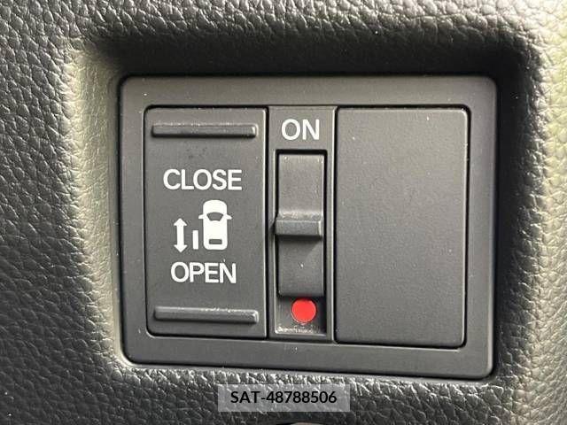 Honda N BOX CUSTOM 2019-03 220655-4