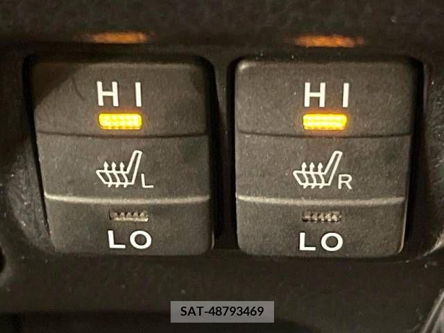 Toyota VOXY 2017-08 343527-7