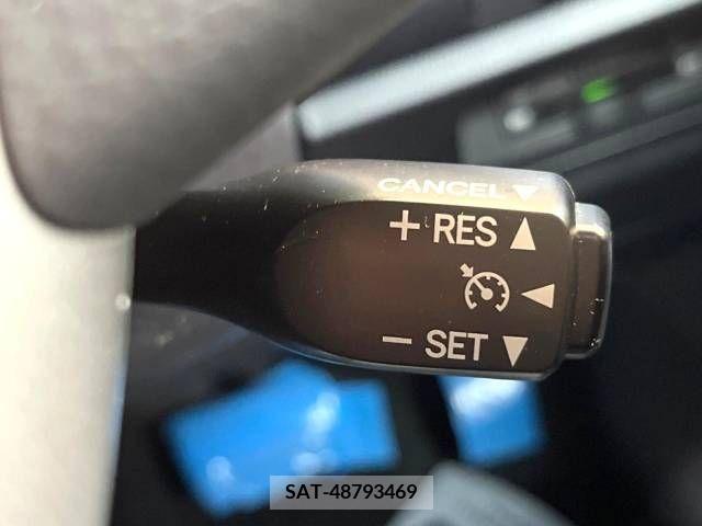Toyota VOXY 2017-08 343527-5