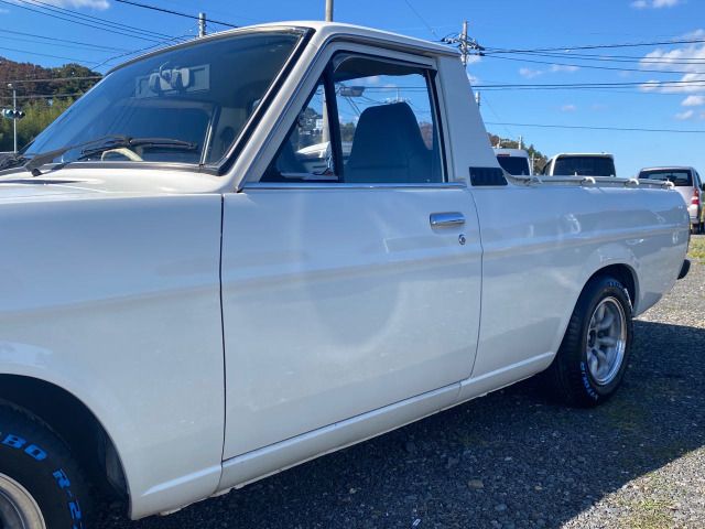 Nissan SUNNY TRUCK 1990-11 188840-3