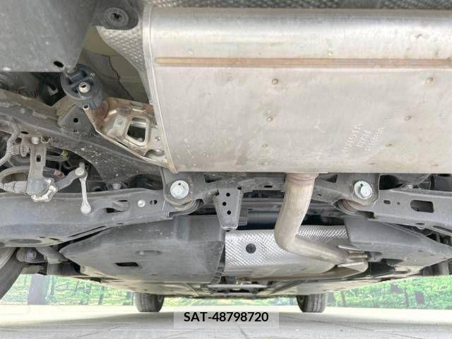 Toyota PRIUS 2019-07 281774-19