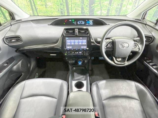 Toyota PRIUS 2019-07 281774-1