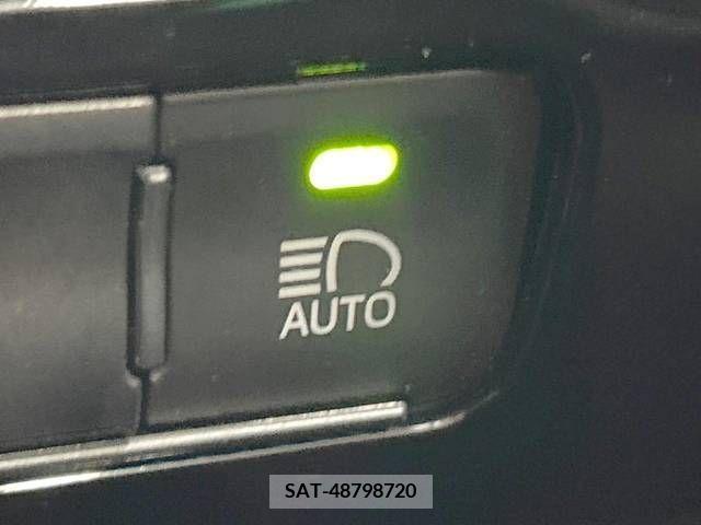 Toyota PRIUS 2019-07 281774-6