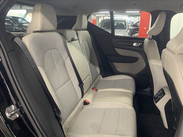 Volvo XC40 2018-11 21761-5