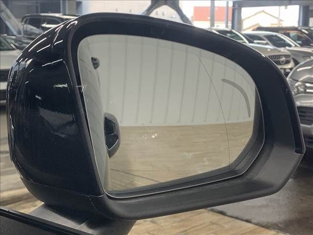 Volvo XC40 2018-11 21761-8