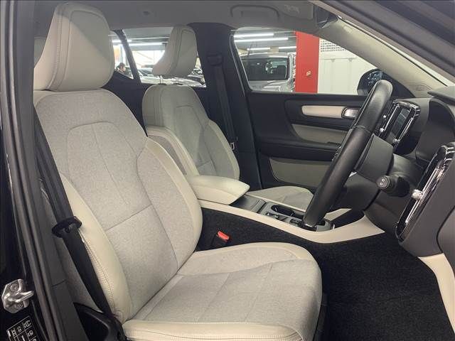 Volvo XC40 2018-11 21761-4