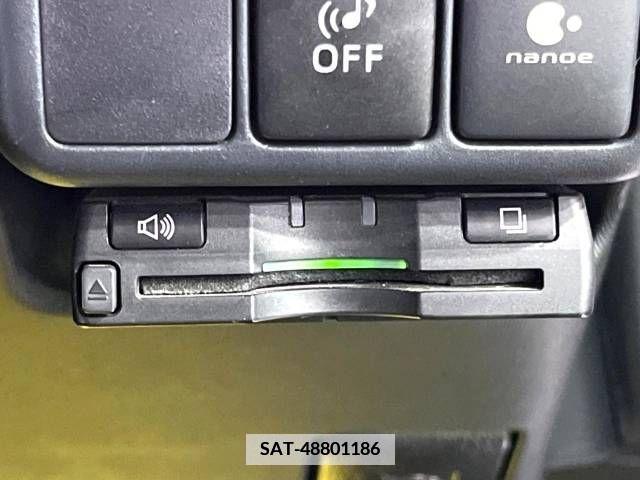 Toyota AQUA 2013-05 356159-5