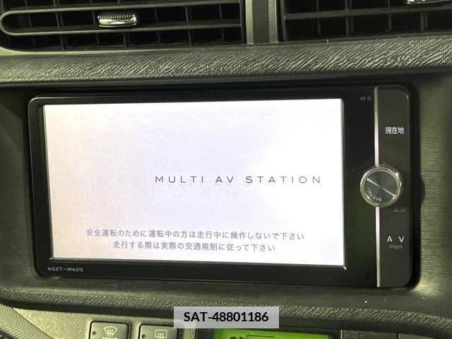 Toyota AQUA 2013-05 356159-2