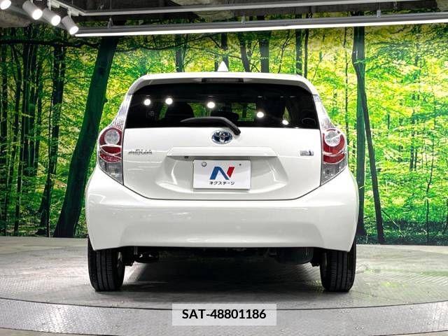 Toyota AQUA 2013-05 356159-15