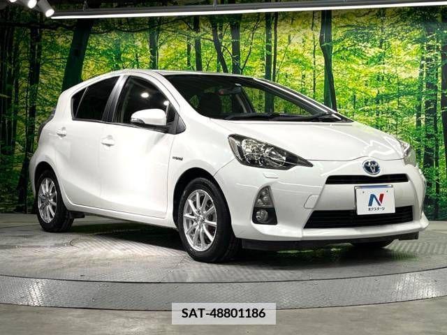 Toyota AQUA 2013-05 356159-16