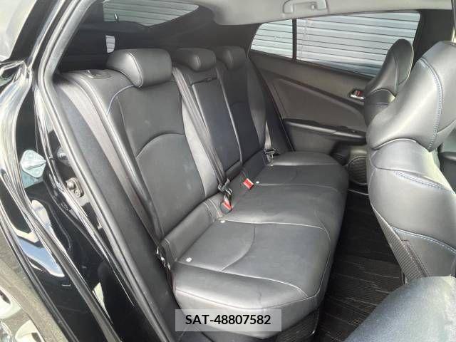 Toyota PRIUS 2017-02 393441-9